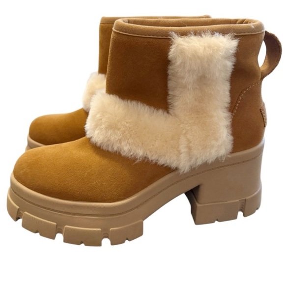 NEW UGG Women's Brooklyn Sunburst Boot! Size: 9.5 - Picture 6 of 6